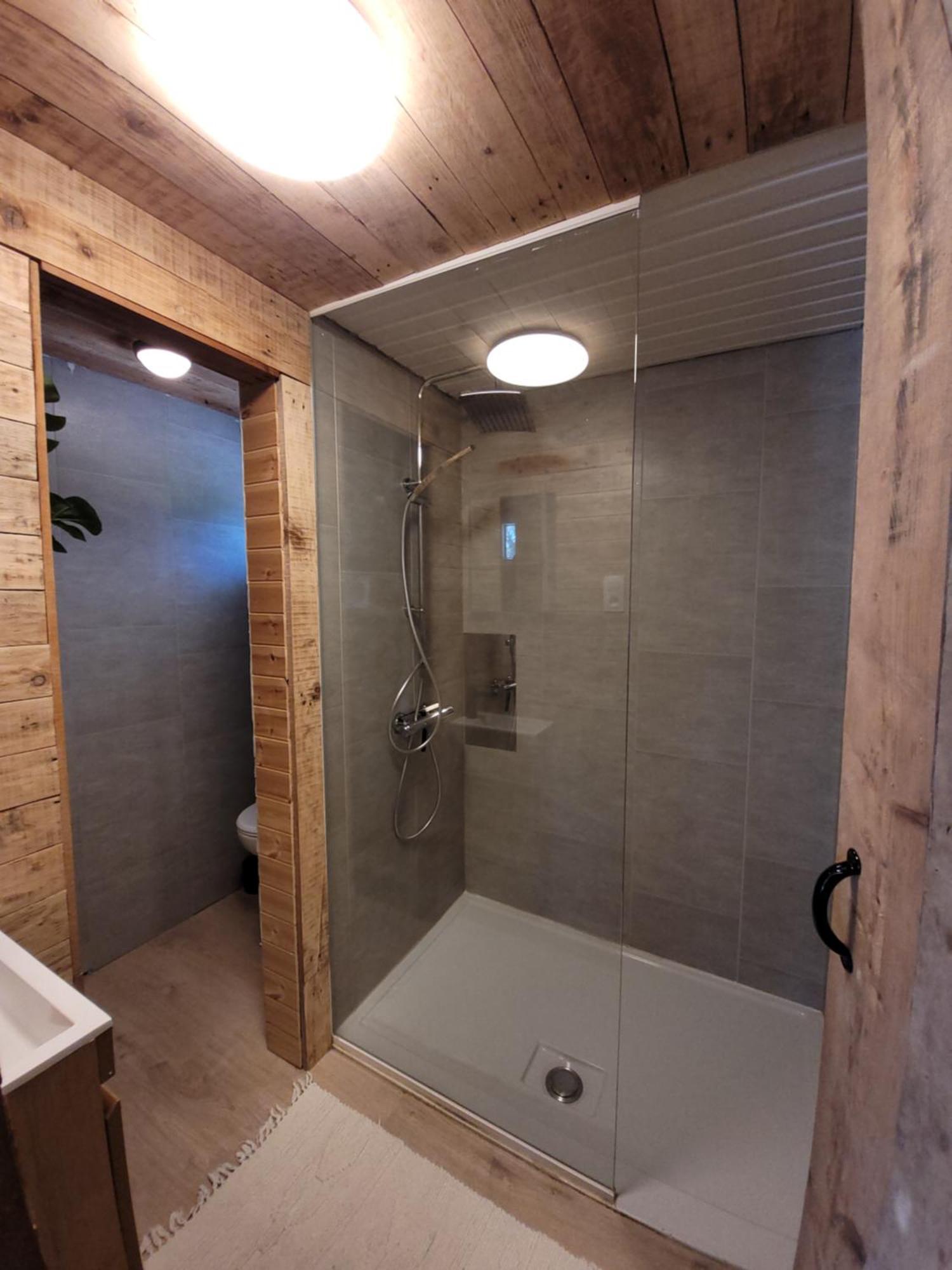 Rustig Gelegen Chalet Solvo Met Terras Aan Het Water Geel Esterno foto
